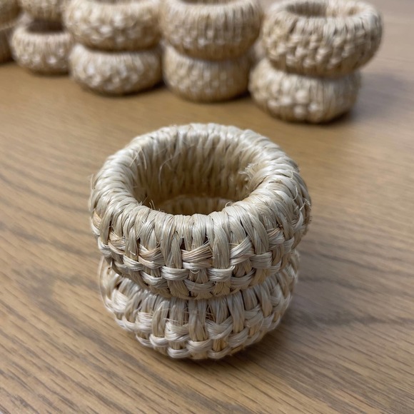 Vintage woven boho minimalist rattan woven napkin rings - Picture 3 of 5
